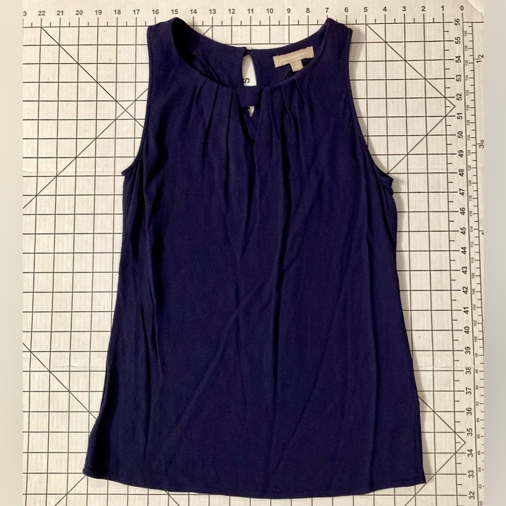 Banana Republic Women’s‎ Size 0 Navy Sleeveless Blouse
